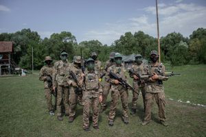 STRIKESHOP: УКРАЇНСЬКІ ПЛАСТУНИ ТРЕНУЮТЬСЯ З AIRSOFT ЗБРОЄЮ фото