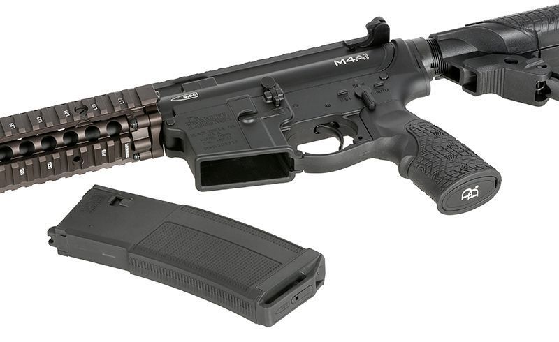 Страйкбольна штурмова гвинтівка Double Eagle Daniel Defense M4 M4A1 12.5" GBBR MWS Gas Black 34643 фото