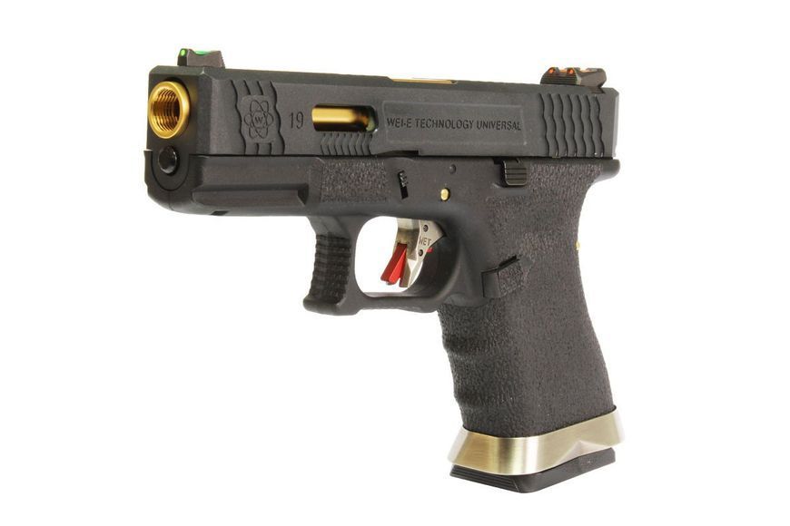 Страйкбольный пистолет WE Glock 19 Custom (Black Slide and Gold Barrel) Black 20961 фото