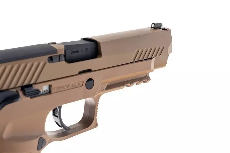 Страйкбольний пістолет Cybergun Sig Sauer ProForce P320 M17 Tan Green Gas 28998 фото