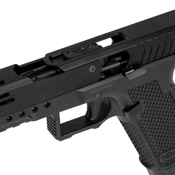 Страйкбольный пистолет Novritsch SSP28 Split-Slide Green Gas Black 32993 фото