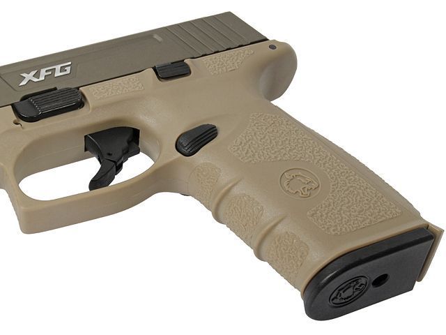 Страйкбольный пистолет ICS BLE-XFG GBB Black/Tan 14713 фото
