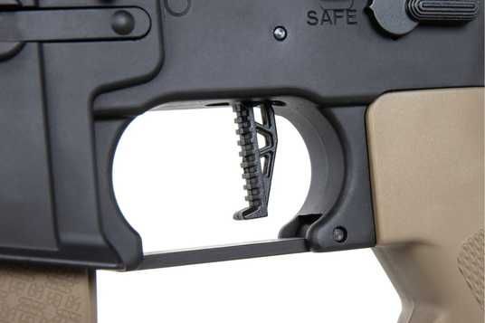 Купити страйкбольну штурмову гвинтівку Specna Arms Daniel Defense