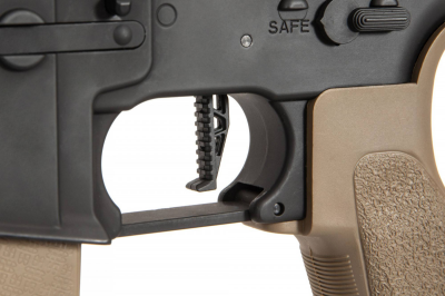 Купити Страйкбольна штурмова гвинтівка Specna Arms M4 RRA SA-E05 Edge 2.0 Half-Tan в магазині Strikeshop