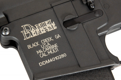 Купити Страйкбольна штурмова гвинтівка Specna Arms M4 SA-C19 Core Daniel Defense Black в магазині Strikeshop