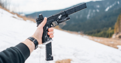 Купити Страйкбольний пістолет Novritsch SSE18 Full Auto Pistol Black в магазині Strikeshop