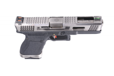 Купити Страйкбольний пістолет WE Glock 17 Force Metal Blk-Silver GBB в магазині Strikeshop
