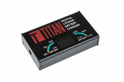Купити Зарядний Пристрій Titan Digital Charger EU Plug в магазині Strikeshop